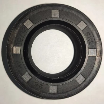 R1562