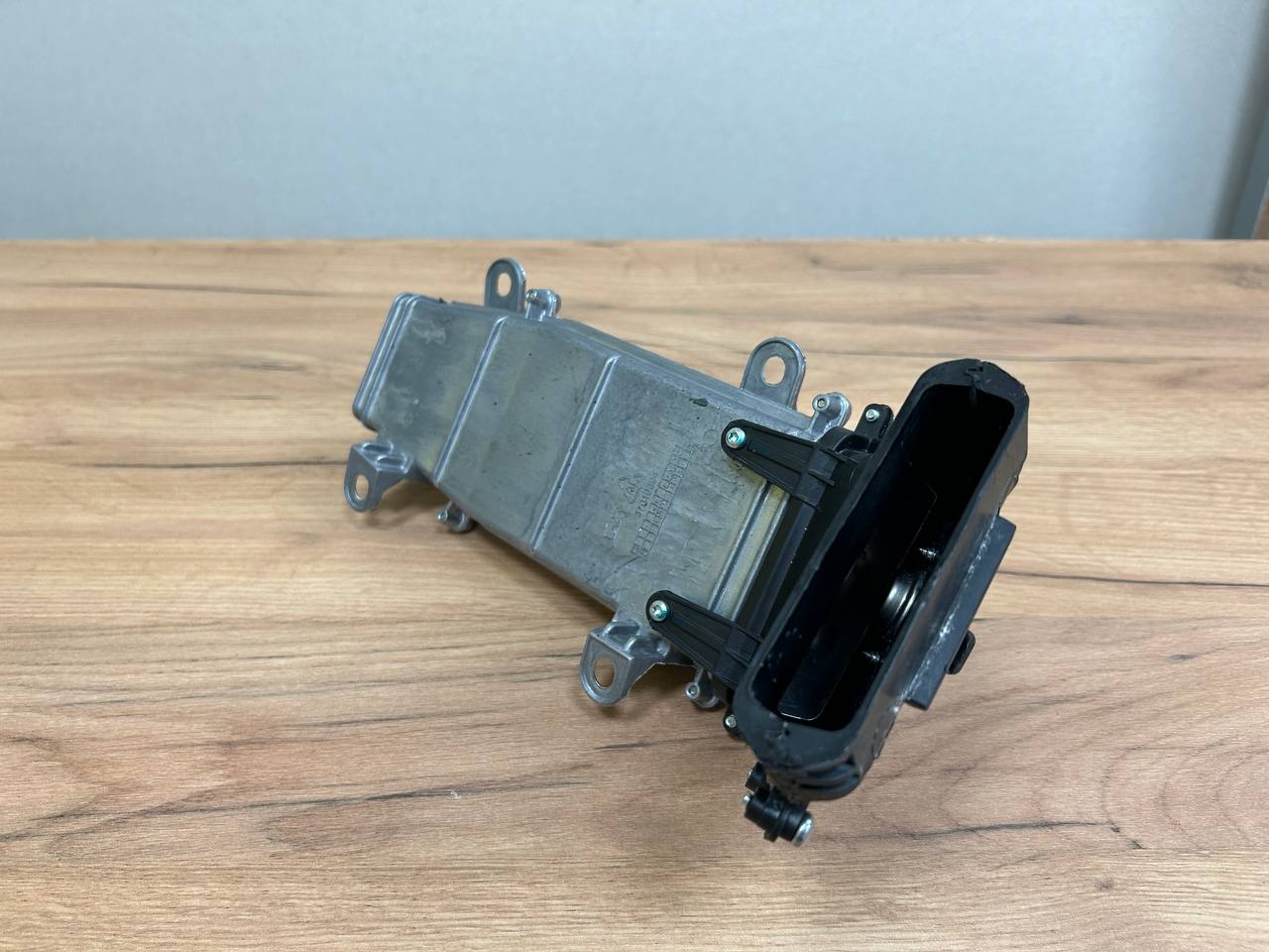 Корпус нагревателя 32018843 зам. 32039336 для Vestfrost VD914T30W